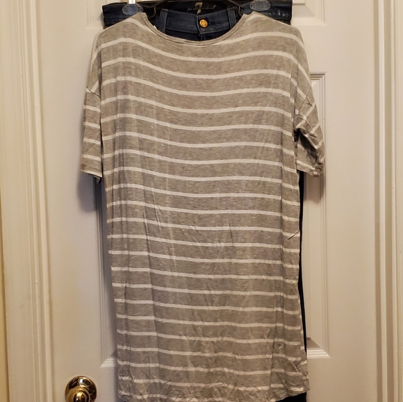 Striped Jersey Knit tee M fit - Picture 2 of 4